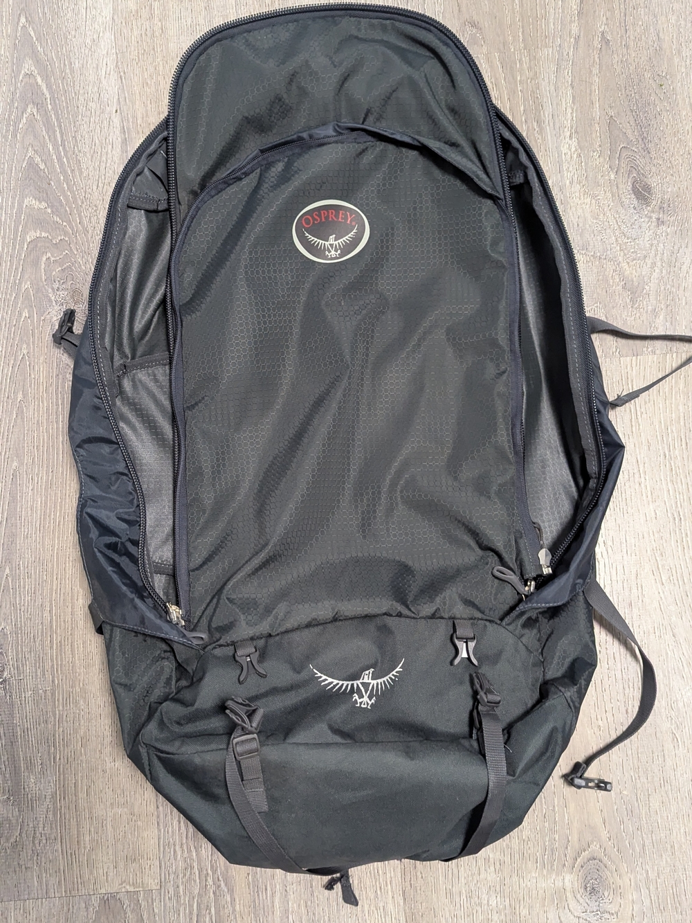 Osprey Black Men's Backpack - Lightweight Travel & Daypack